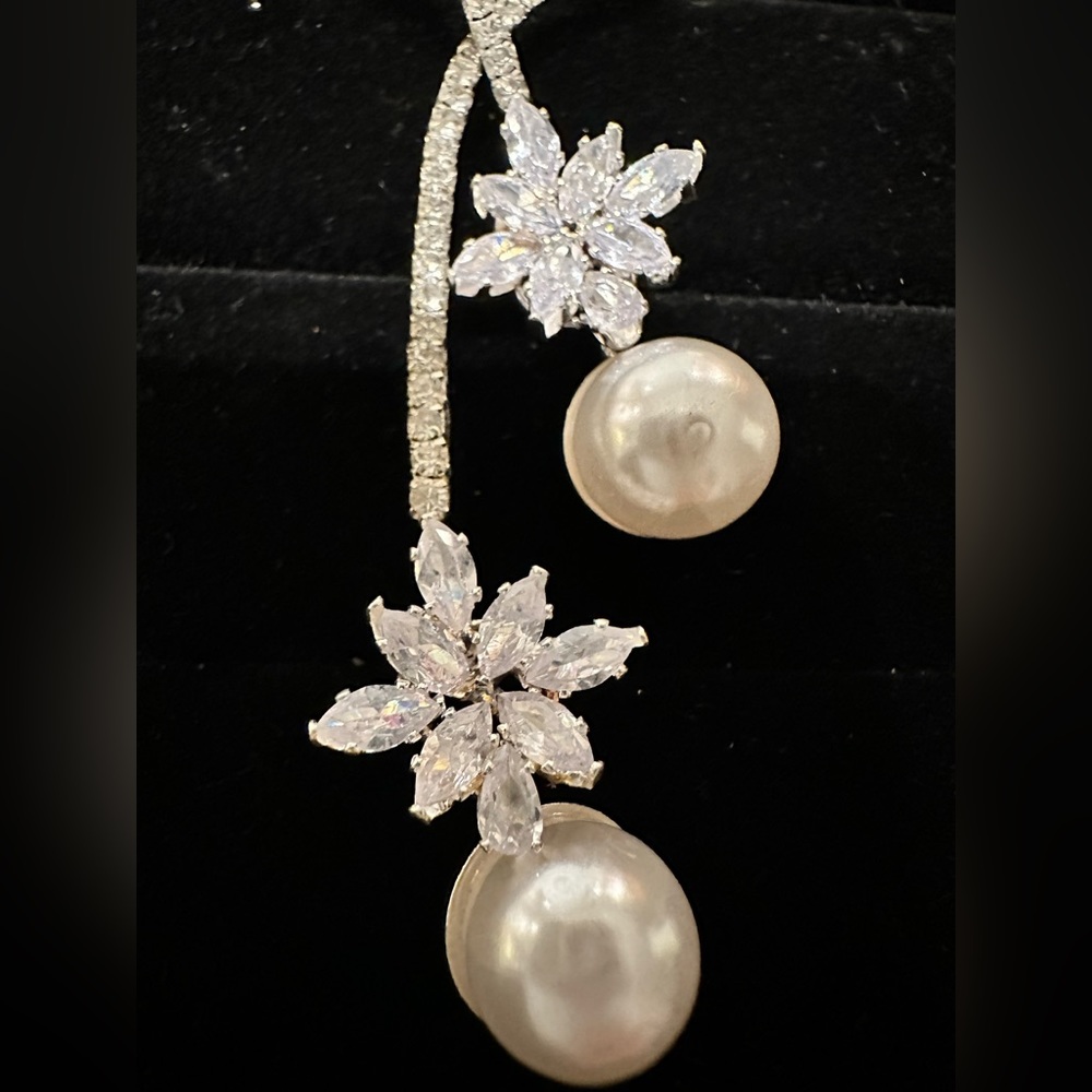 Necklace - Picture 3 of 5